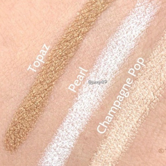 ✨Becca Cosmetics Shimmering Skin Perfector Slimlight✨ - Picture 3 of 5